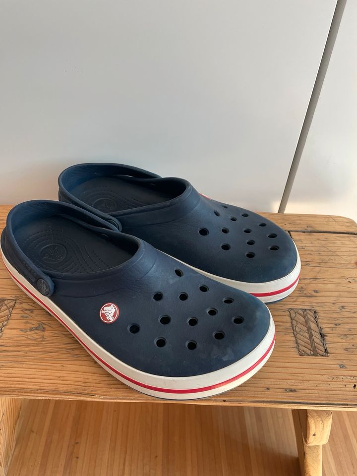 ❤️ Original Crocs M6W10 36/37 blau rot 34/35 in Bonn