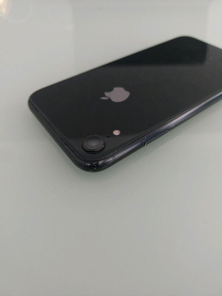 Apple iPhone XR X 64GB Schwarz in Bergkamen