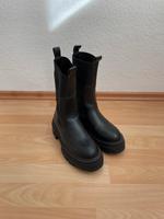 Stiefel/Boots von H&M aus Lederimitat 36 schwarz Bayern - Bamberg Vorschau