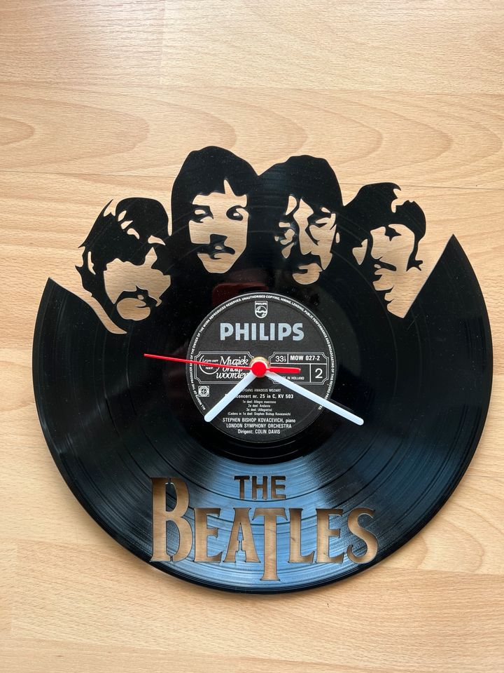Beatles Wanduhr Schallplatten Uhr Schallplattenuhr Vinyl-Uhr Deko in Berlin