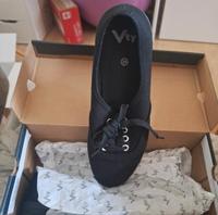 Nagelneue Vty Schuhe zu verkaufen Bayern - Königsbrunn Vorschau