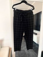 Hose Chinohose Stoffhose Schwarz Weiß Kariert Gürtel S M Hessen - Burghaun Vorschau