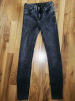 schwarze/graue Jeans Gr. 34 v. ZARA Niedersachsen - Jade Vorschau