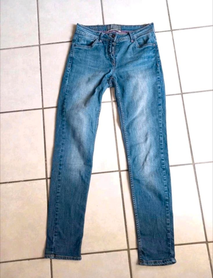 ❣️NEUWERTIG Cecil Jeans "Charlize" Gr.27 Knopfleiste in Konz