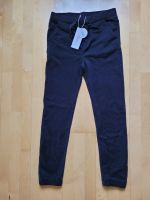 Neue Jogginghose Sweat Hose schwarz S.Oliver Gr. 164 Bayern - Steinsfeld Vorschau