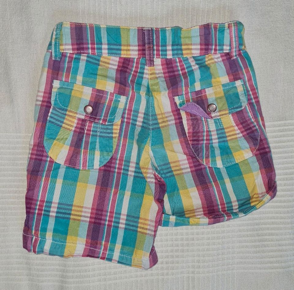 Mädchen: Shorts in Gr. 92/98 in Haselbachtal