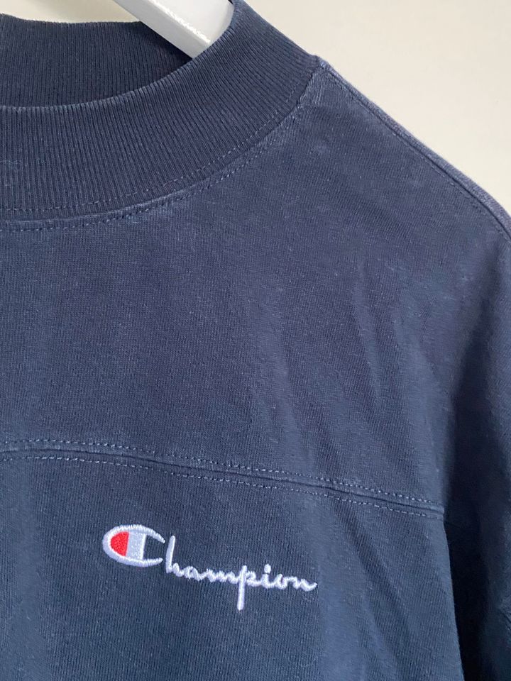 Champion Pullover M schwarz in Oldenburg in Holstein