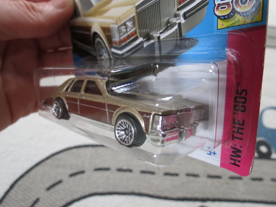 Hot Wheels ´82 Cadillac Seville - Neu in Eisenberg