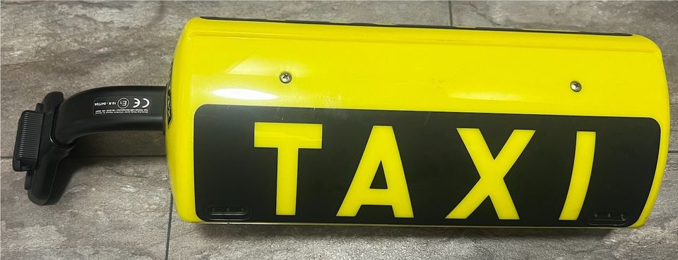 Taxi  Dachzeichen mit Leuchtet in Villingen-Schwenningen