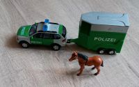 Polizeiauto mit Pferdeanhänger und Pferd Neuhausen-Nymphenburg - Neuhausen Vorschau