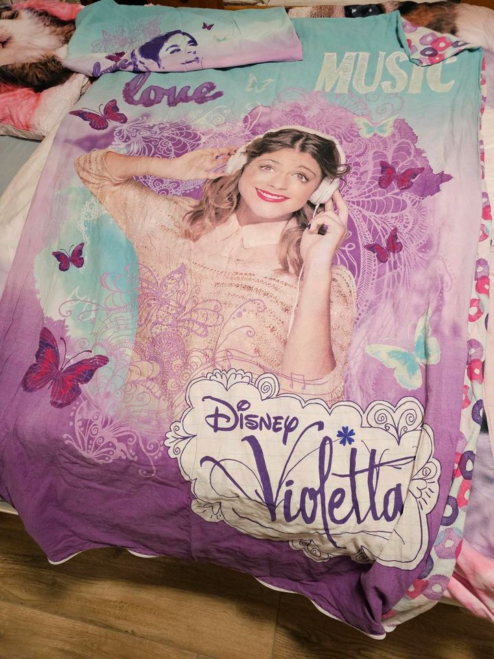 Disney VIOLETTA Bettwäsche 135x200 mit Kissen in Hoyerswerda