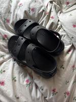crocs plattform/plateau sandalen mega crush schwarz mit löchern Nordrhein-Westfalen - Oberhausen Vorschau
