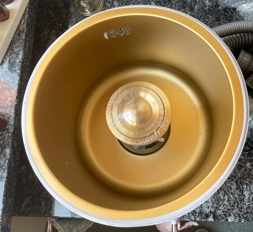 Küchenspüle im runden Design Gold ohne Armatur in Bohmte