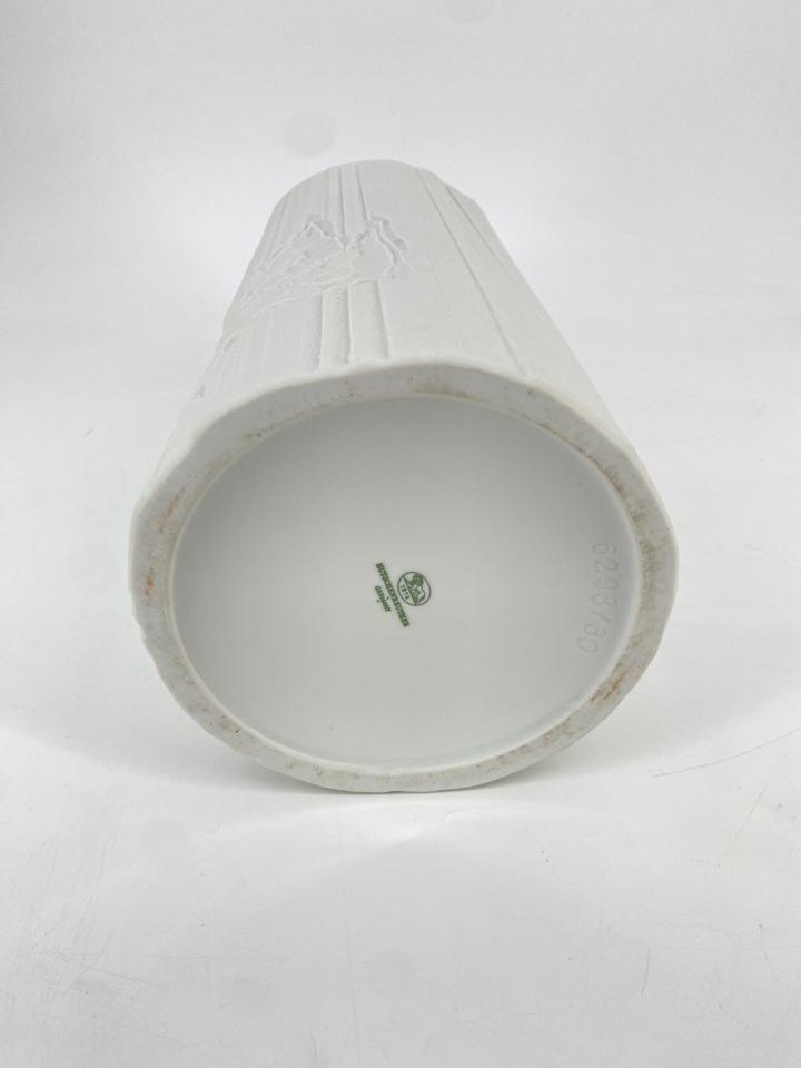 * VASE BISKUITPORZELLAN OP ART HEINRICH FUCHS HUTSCHENREUTHER in Berlin