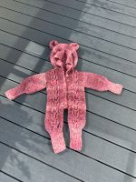 Handgestrickter Onesie ca. Gr. 74/80 Berlin - Neukölln Vorschau