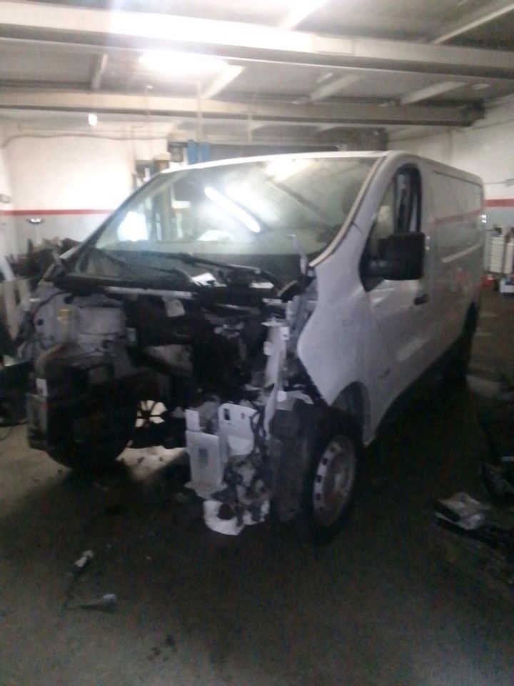 Fiat Talento Renault Trafic Opel Vivaro Nissan Primastar ab 2018 in Duisburg