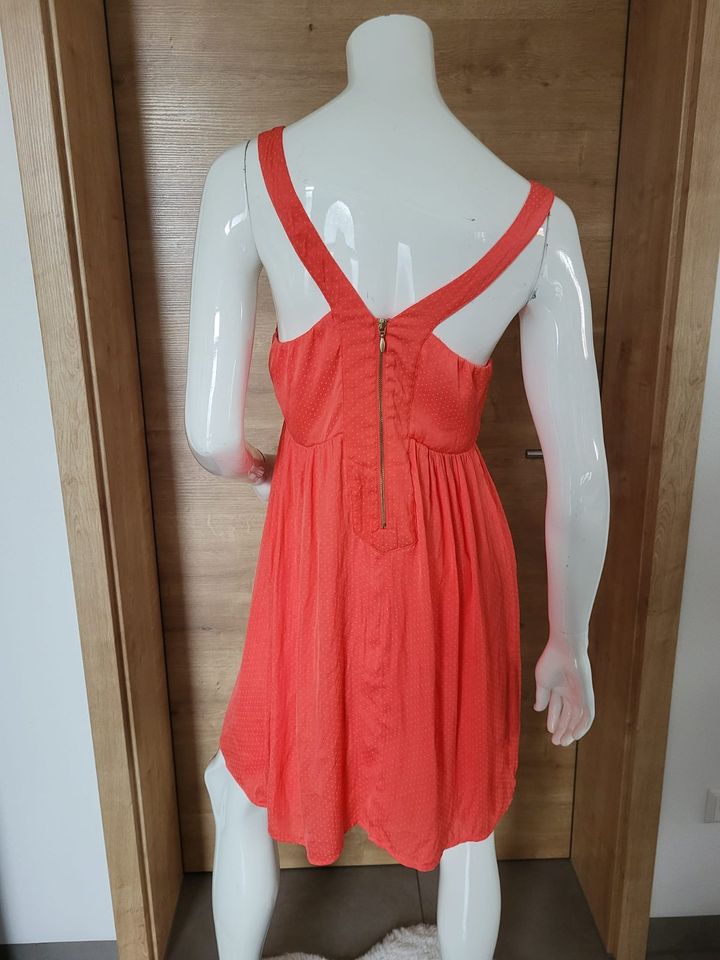 Promod Damen Markenkleid Sommerkleid V-Ausschnitt Größe 38 in Dillingen (Donau)