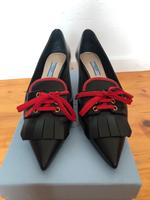 Schwarze Prada Pumps Größe 39 Neuhausen-Nymphenburg - Neuhausen Vorschau