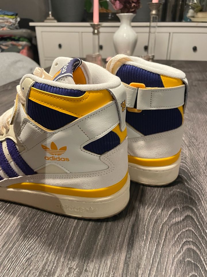 Adidas Originals Forum 84 High Lakers Gr. 42 2/3 in Berlin