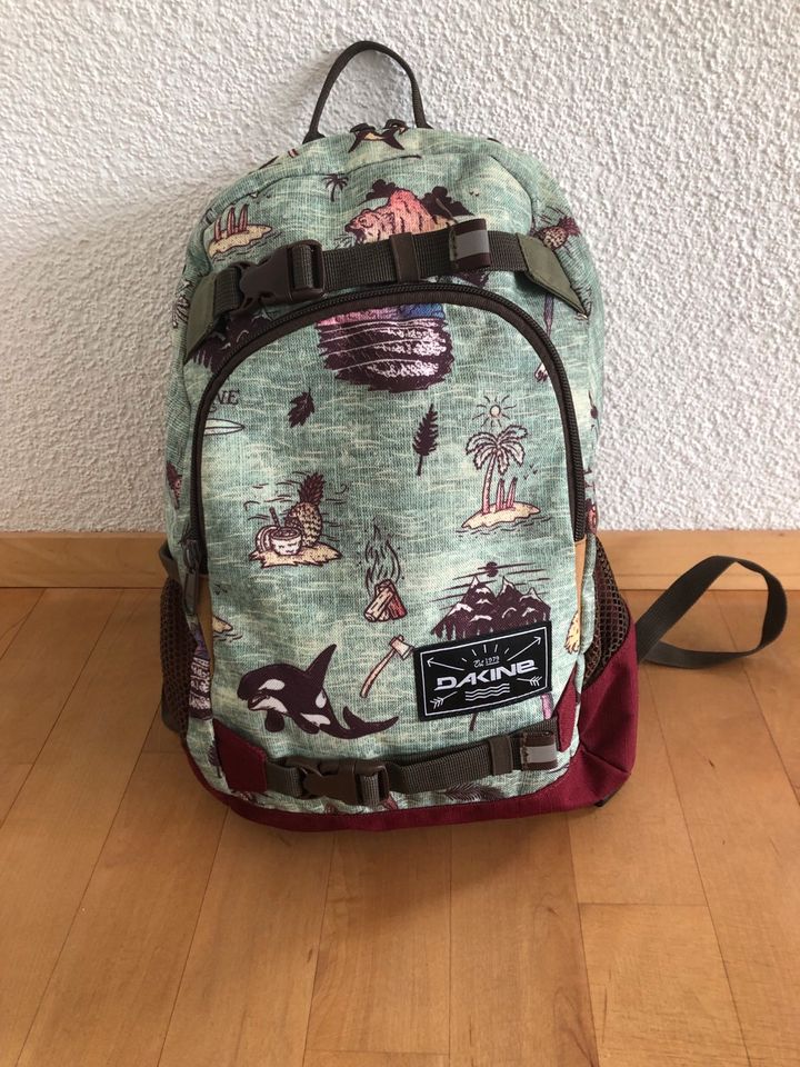 Dakine Rucksack Grom 13 Liter, wie neu!! in Renningen