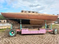 Segelboot zu verschenken/ Hafentrailer zu verkaufen Mecklenburg-Vorpommern - Schmatzin Vorschau