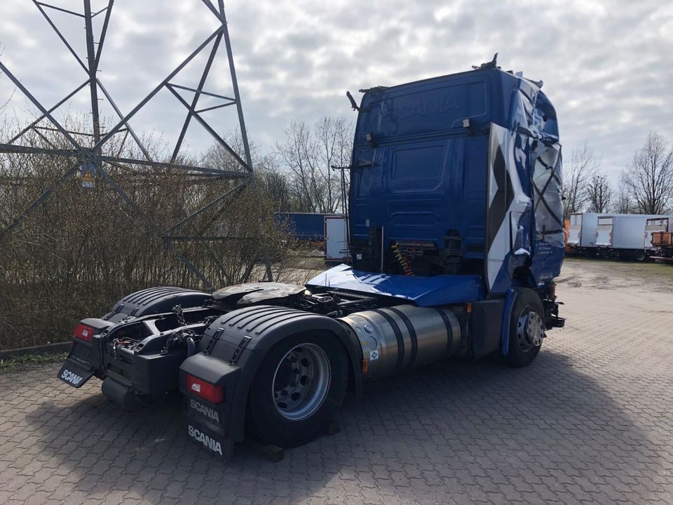 Scania R410 N323 LNG Retarder  beschädigt in Kiel