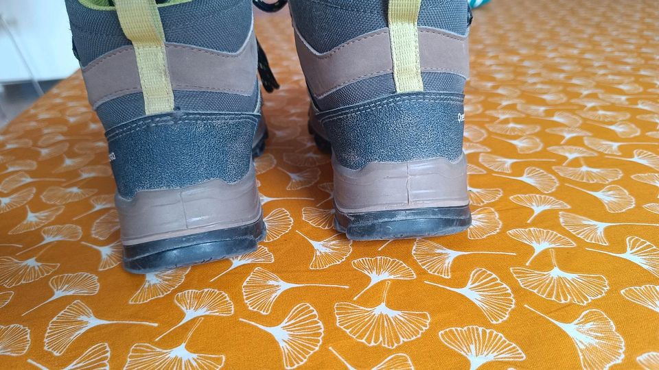 Quechua Wander-Stiefel, Schuhe 34 in Eltville