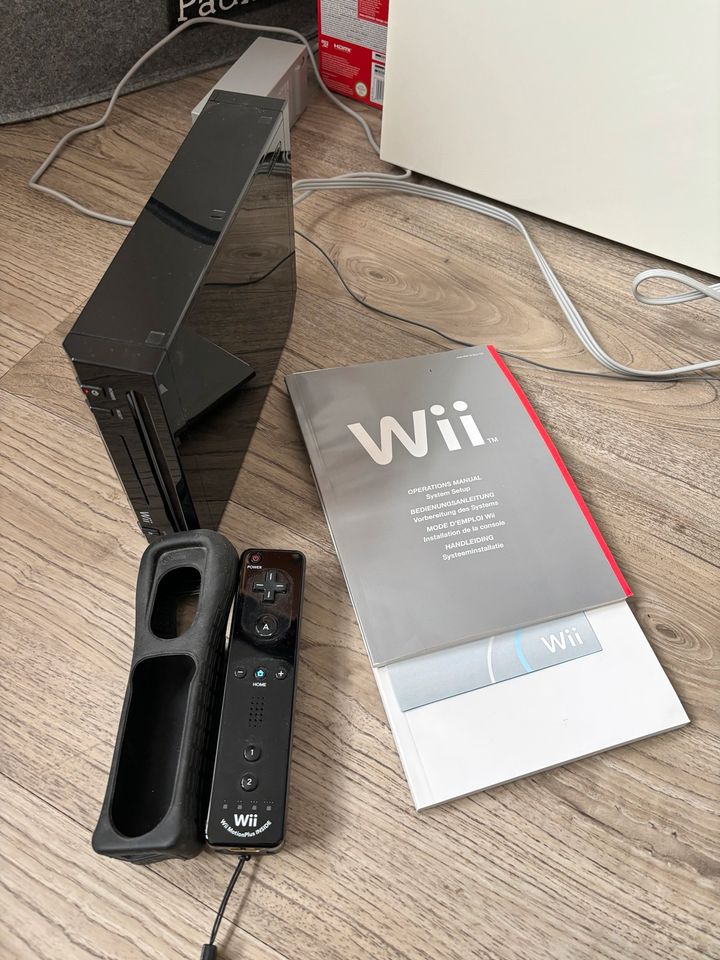 Nintendo Wii Konsole inkl. Controller schwarz in Idstein