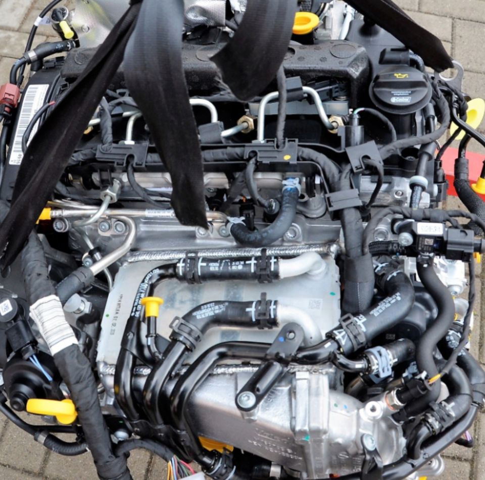 Volkswagen Touran Arteon 2.0 TDI CR Motor DFG Engine Moteur in Hachenburg