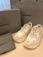 Balenciaga Triple S Sneaker Leder weiß Allover Logo Fullset Niedersachsen - Delmenhorst Vorschau