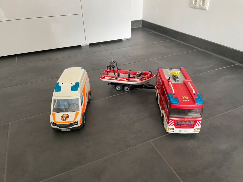 Playmobil Set Feuerwehr + Krankenwagen in Rudolstadt