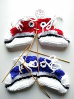 gestrickte Babyturnschuhe Niedersachsen - Lindhorst Vorschau