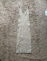 H&M langes Kleid mit V-Ausschnitt Gr. S Berlin - Steglitz Vorschau