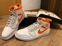 Air Jordan 1 MID SE Starfish-Pure Platinum US9 (EUR 42.5) NEU Thüringen - St Gangloff Vorschau