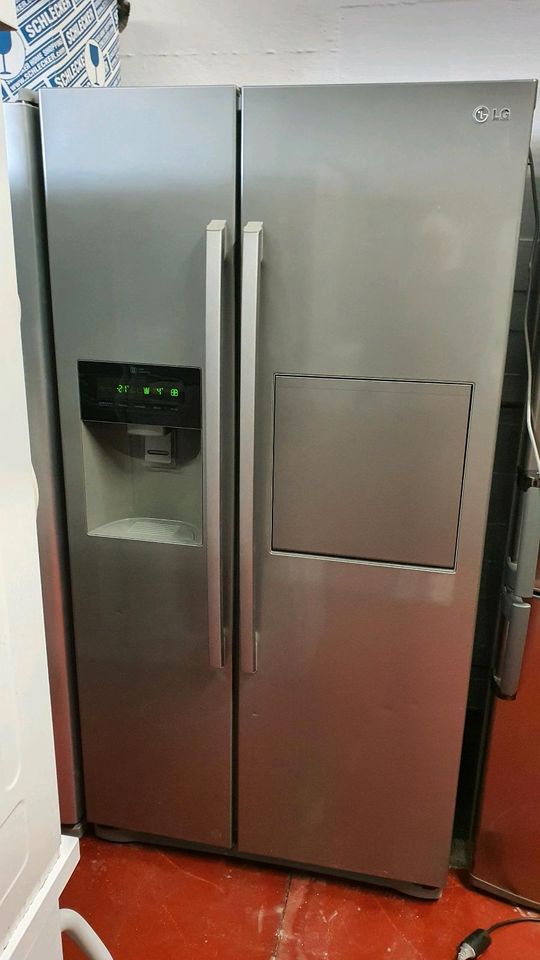 LG Kühlschrank mit Gefrierfach( Lieferung ist möglich) in Waldkraiburg