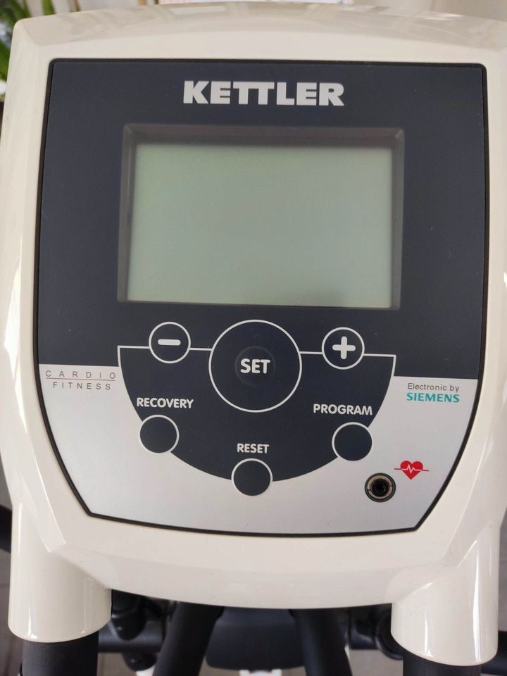 Kettler Crosstrainer Ergometer CTR3 – top Zustand in Oberthulba
