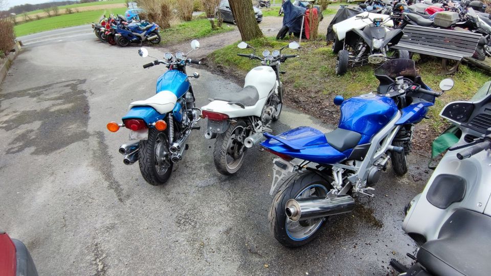 Honda CB750 Four K7 + GSF400 Bandit + 2x Yamaha XJ600N in Werther (Westfalen)