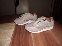 Neue Sneakers Gr. 37 Schuhe Damenschuhe Rosé Glitzer Nordrhein-Westfalen - Willebadessen Vorschau