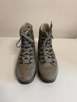 LOWA Trekker Trekking Boots Stiefel Made in West Germany Gr. 38 Nordrhein-Westfalen - Mülheim (Ruhr) Vorschau