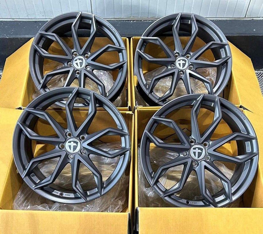 Tomason TN22 Alufelgen 8,5x19 ET45 LK 5x108 Ford Focus Kuga in Schmallenberg