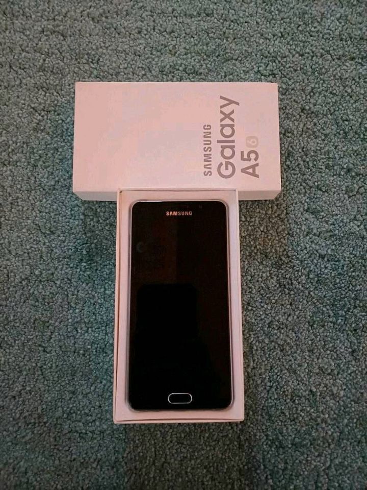 SAMSUNG Galaxy A5 2016 in Cham