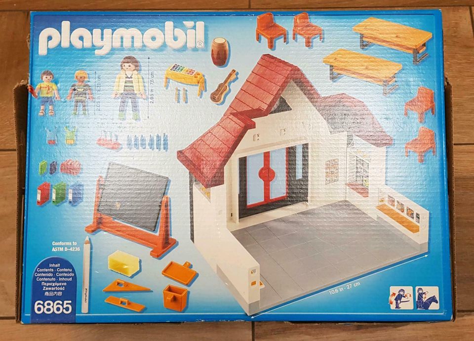 Playmobil City Life Schulhaus 6865 OVP + Zubehör in Gelnhausen