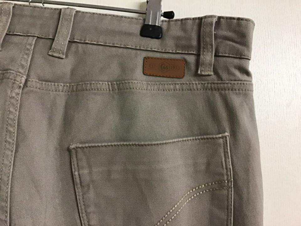 schöne neuwertige Herren-Hose von Cotton&Silk / Gr. 48 in Kempten