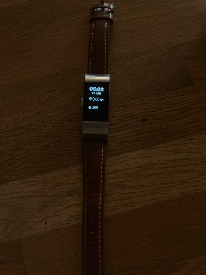 Fitbit Charge 2 in Ensch