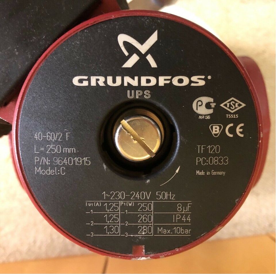 Umwälzpumpe Grundfos UPS 40-60/2 F in Buxtehude