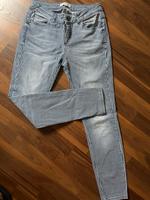 Comma Nadelstreifen Jeans - Gr. 36 Niedersachsen - Wolfsburg Vorschau