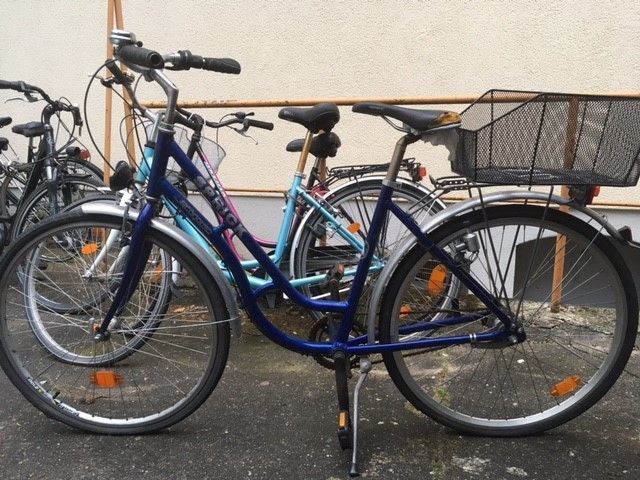 Sprick Citybike Fahrrad Damenrad 28 blau Gangschaltung Korb in Frankfurt am Main