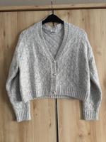 Kuschelige Strickjacke Reserved Lochmuster 42  L/XL * graumeliert Hessen - Pohlheim Vorschau