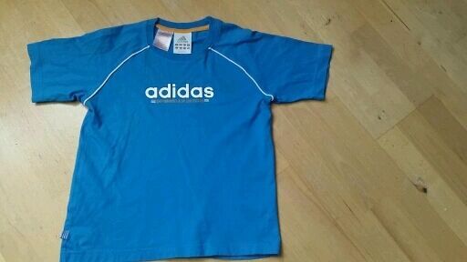 Adidas t-shirt orginal in Frankfurt am Main