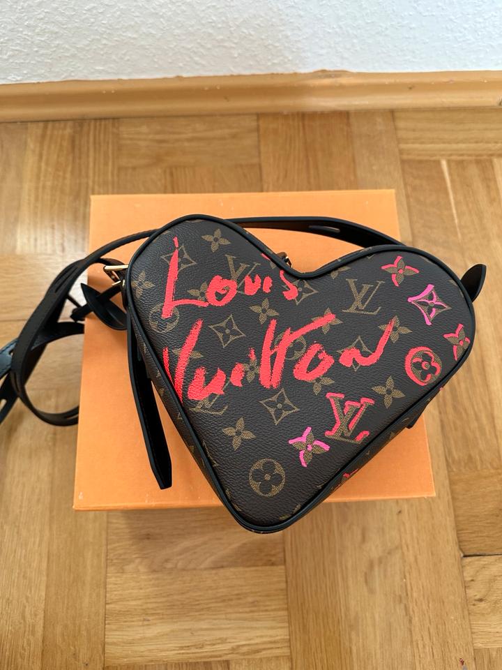Lv cruise 2021 bags hotsell